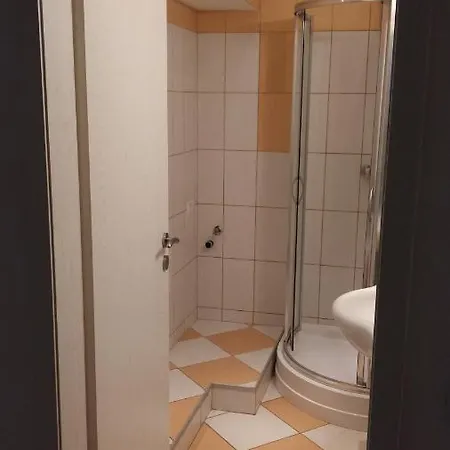 Apartament 27
